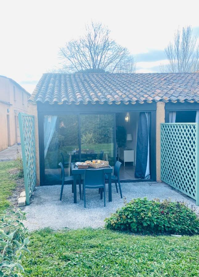 Appart dans résidence avec Piscine à Arles Exterior foto